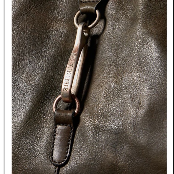 We The Free - Echo Leather Tote
Brand new - Picture 11 of 16